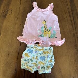Minibamba Baby Girl Pink Giraffe Safari Tank Top and Ruffled Shorts Size 9M